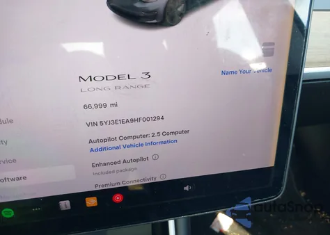 2017 Tesla Model 3 Long Range/Standard z USA, uszkodzony, nr VIN 5YJ3E1EA9HF001294